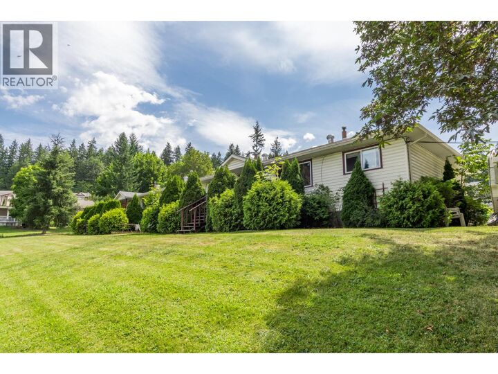 Photo de la propriété: 1120 Shuswap Street Southeast BC V1E 1G2