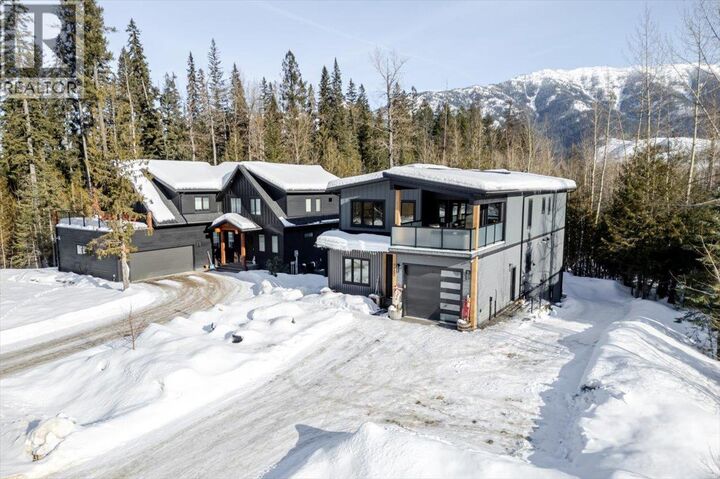 Property Photo: 4600 Alpine Way BC V0B 1M6