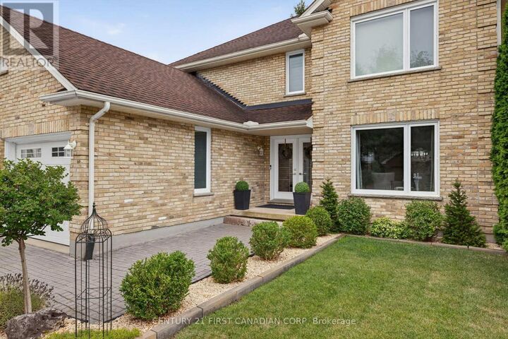 Photo de la propriété: 311 Ambleside Drive ON N6G 4V8