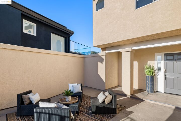 Property Photo:  5668 Buena Vista Ave  CA 94618 