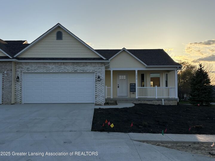 Property Photo: 1473 Mallard Circle Circle MI 48867