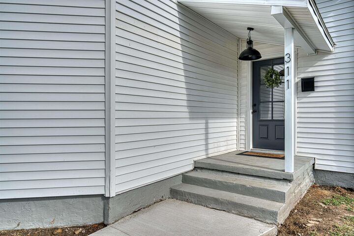 Property Photo:  311 W Columbia Street  IN 47660-1411 