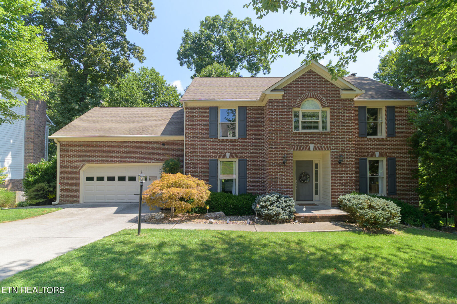 Property Photo: 1432 Knightsbridge Drive TN 37922