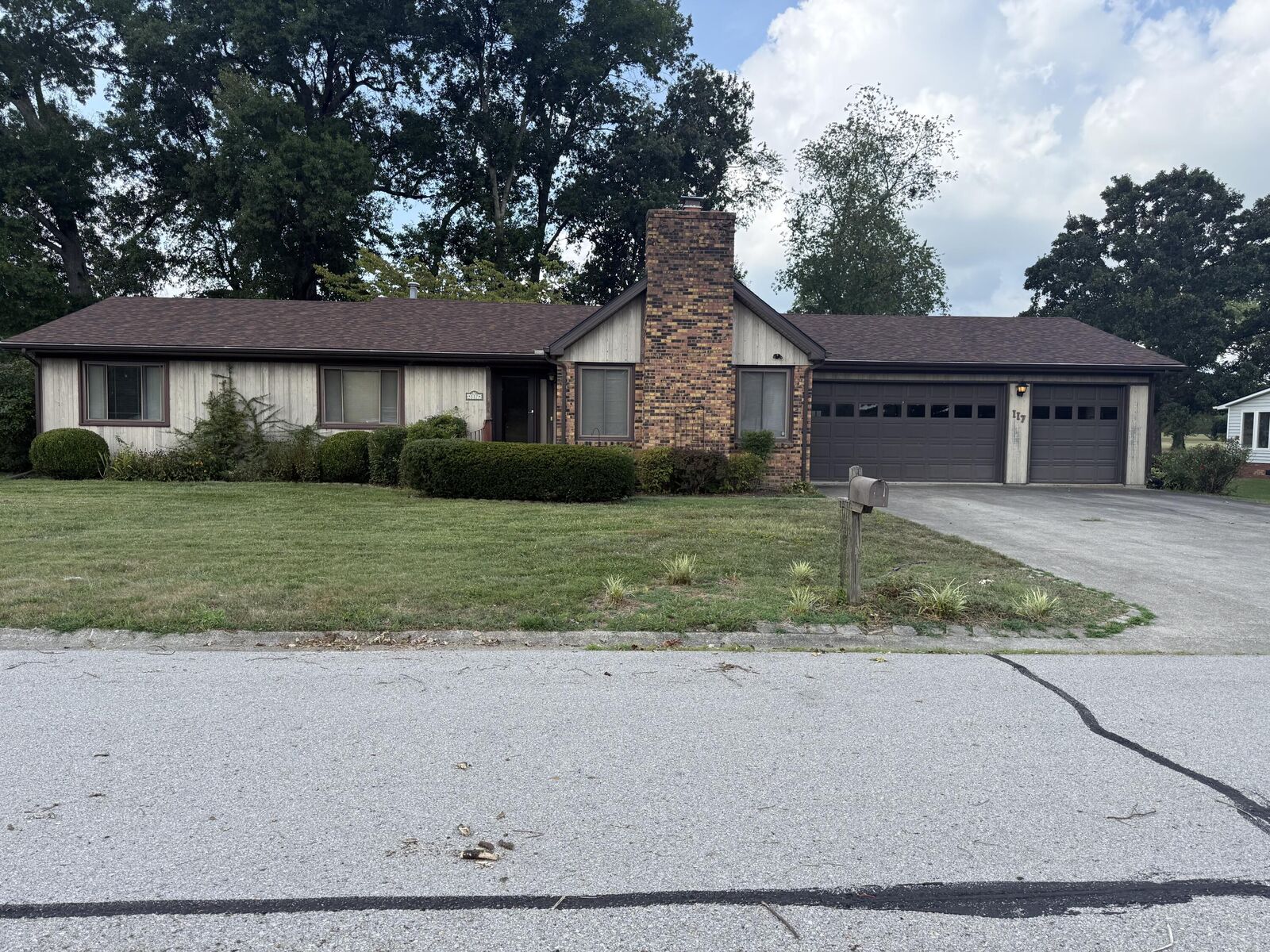 Property Photo:  117 Harrison Court  KY 40403 