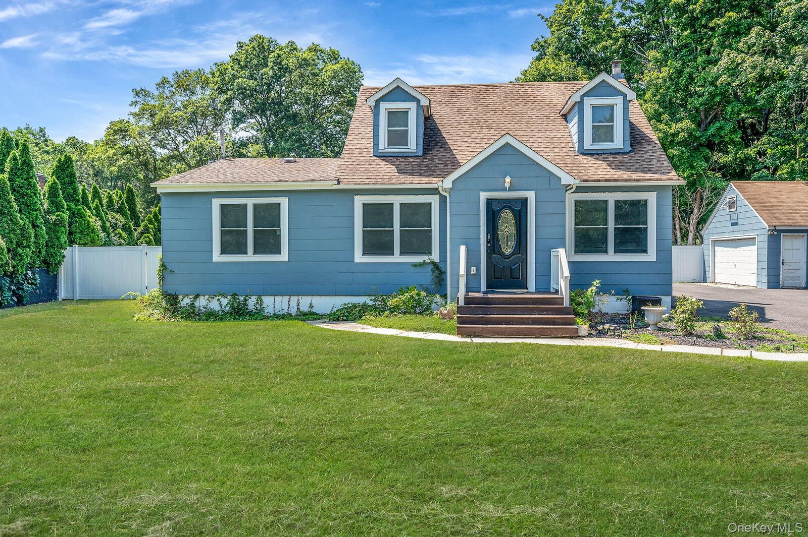 Property Photo:  224 Southern Boulevard  NY 11780 