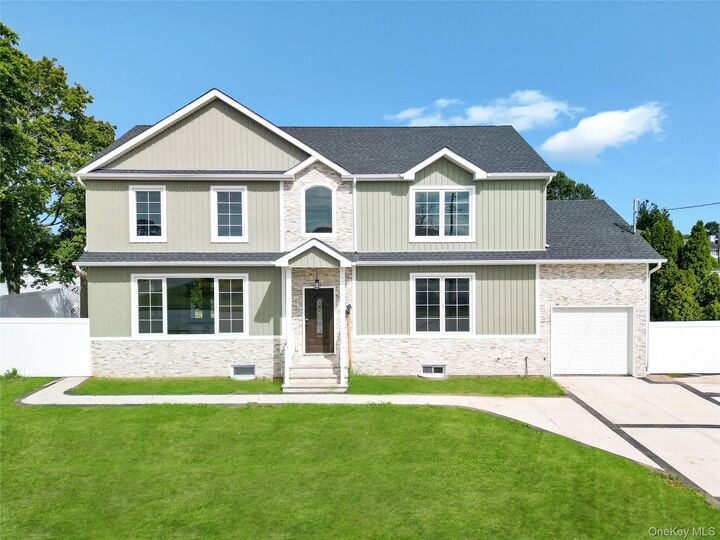 123 Cayuga Avenue  Deer Park NY 11729 photo
