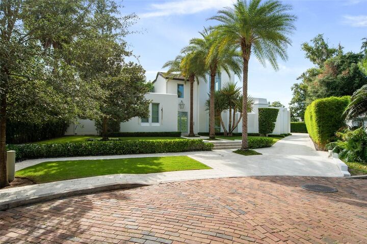 Property Photo: 1161 Valencia Avenue FL 32789