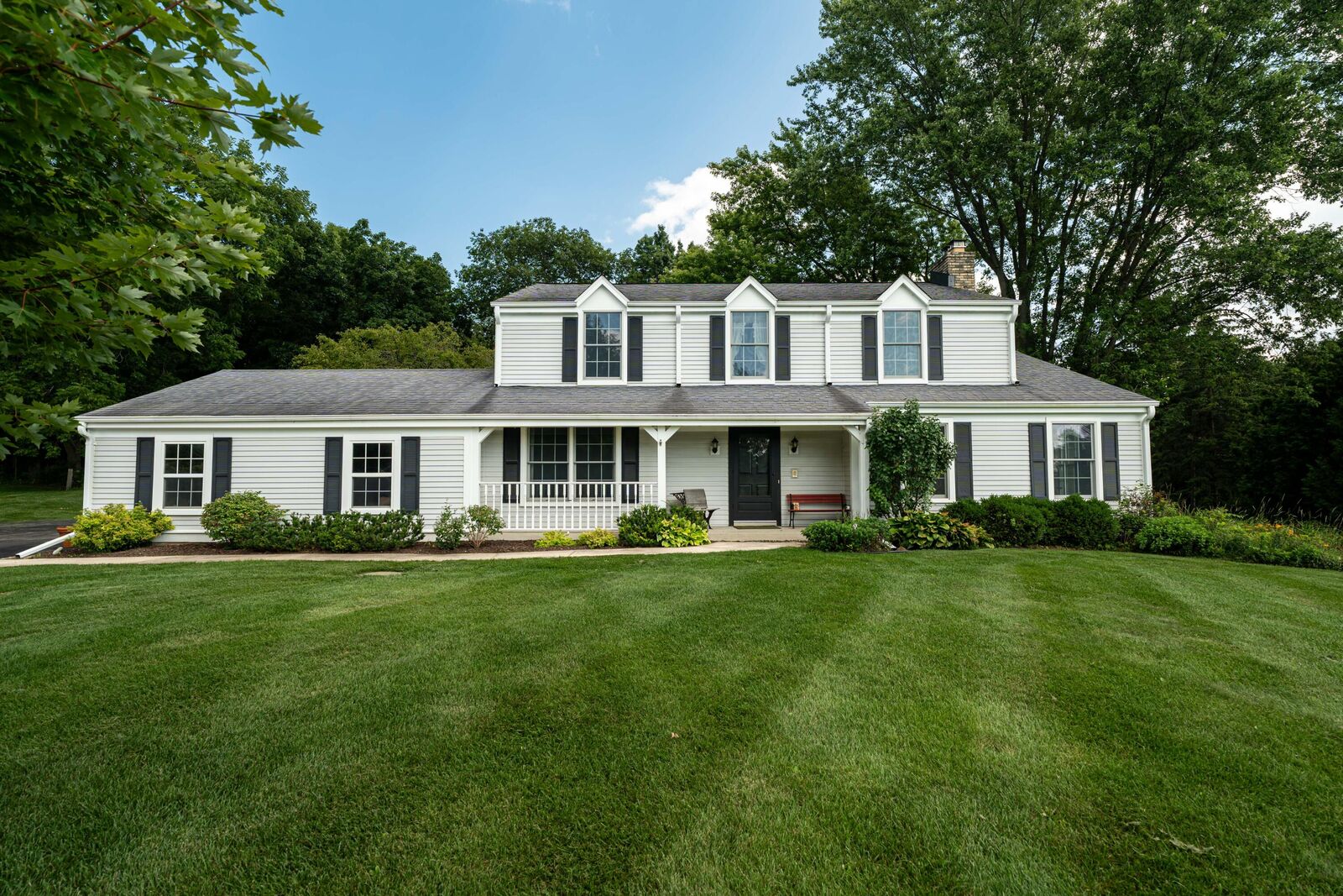 Property Photo: N62w29919 Wayside Ct WI 53029