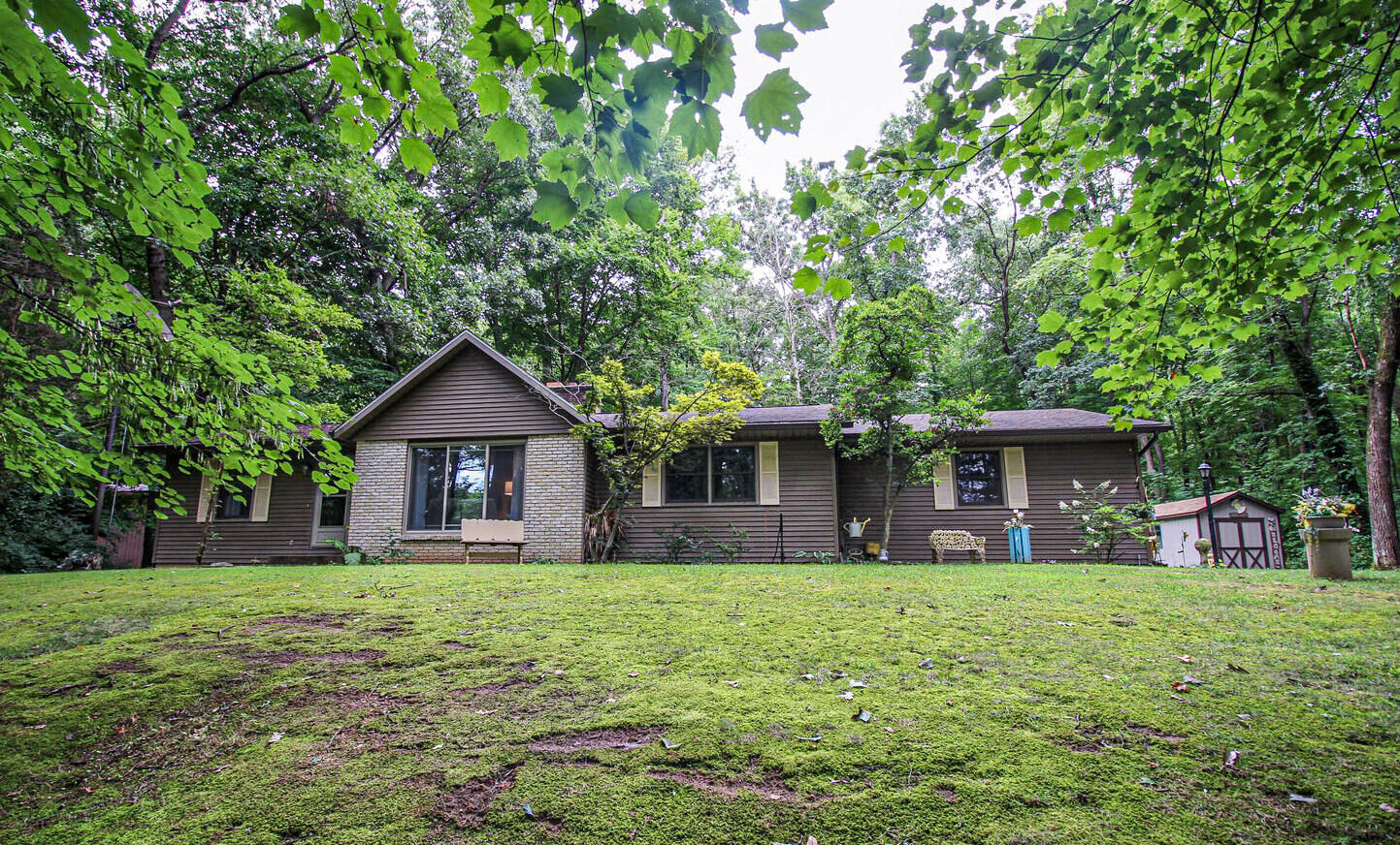 Property Photo: 14927 Coon Hollow Road MI 49093