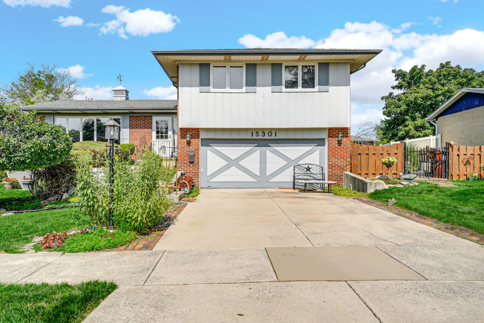 Property Photo:  15301 Cherry Lane  IL 60452 