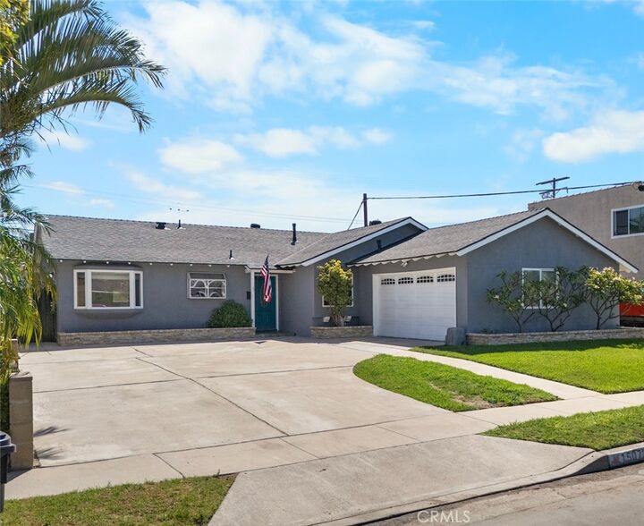 Property Photo: 15072 Sussex Circle CA 92647