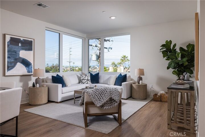 Property Photo: 414 Main Street 420 CA 92648