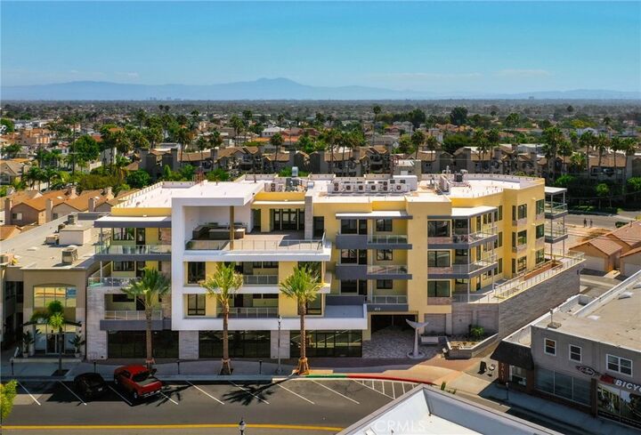 Property Photo:  414 Main Street 420  CA 92648 