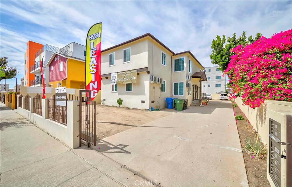 Property Photo: 1349 W 35th Place CA 90007