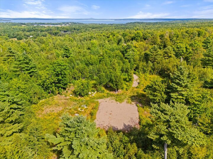 Property Photo:  27 Bowling Green Lane  ME 04915 