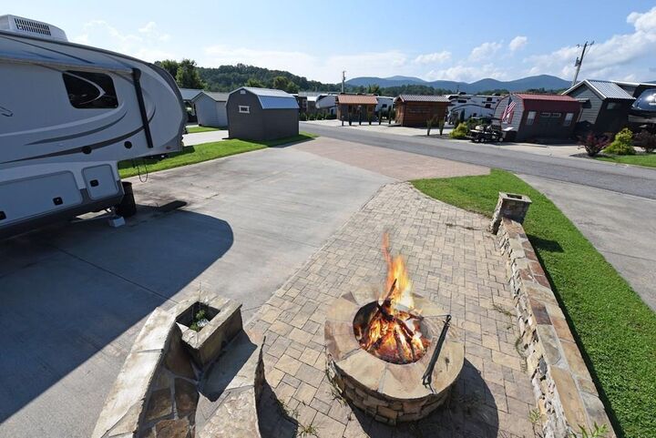 Property Photo:  16 Circle Back Lane  GA 30512 