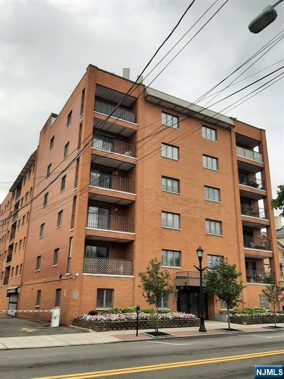 Property Photo: 633 Palisade Avenue 3C NJ 07010