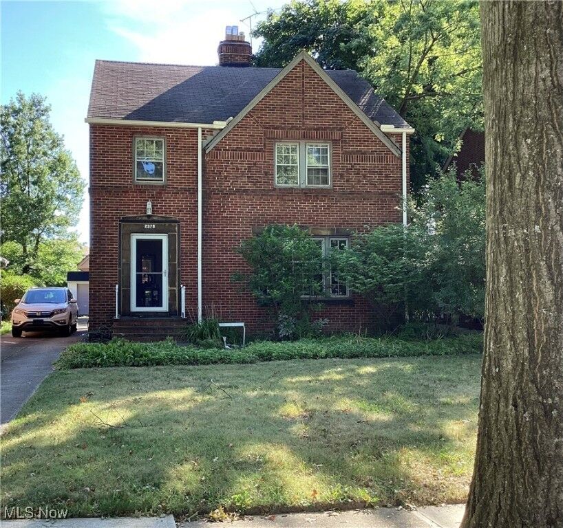 Property Photo: 2379 Saybrook Road OH 44118
