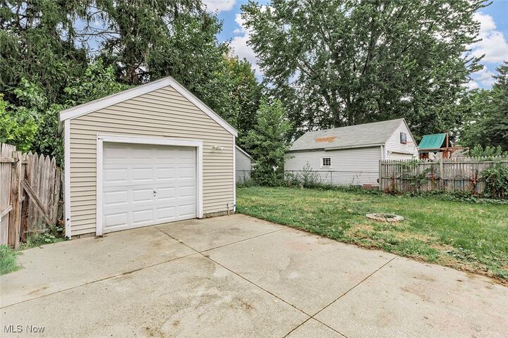 Property Photo: 1237 Crescent Drive OH 44077