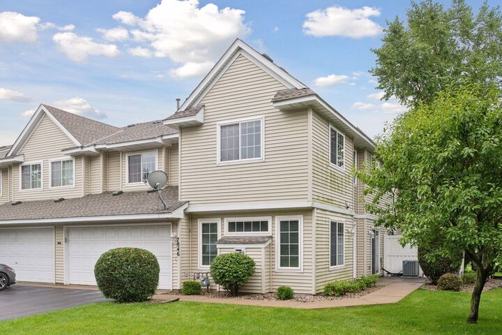 Property Photo: 7846 Autumn Ridge Avenue MN 55317