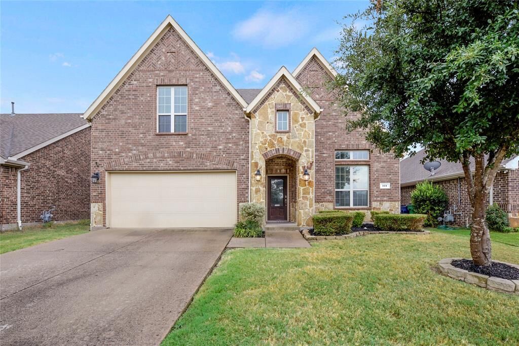 Property Photo: 121 Charleston Lane TX 75189