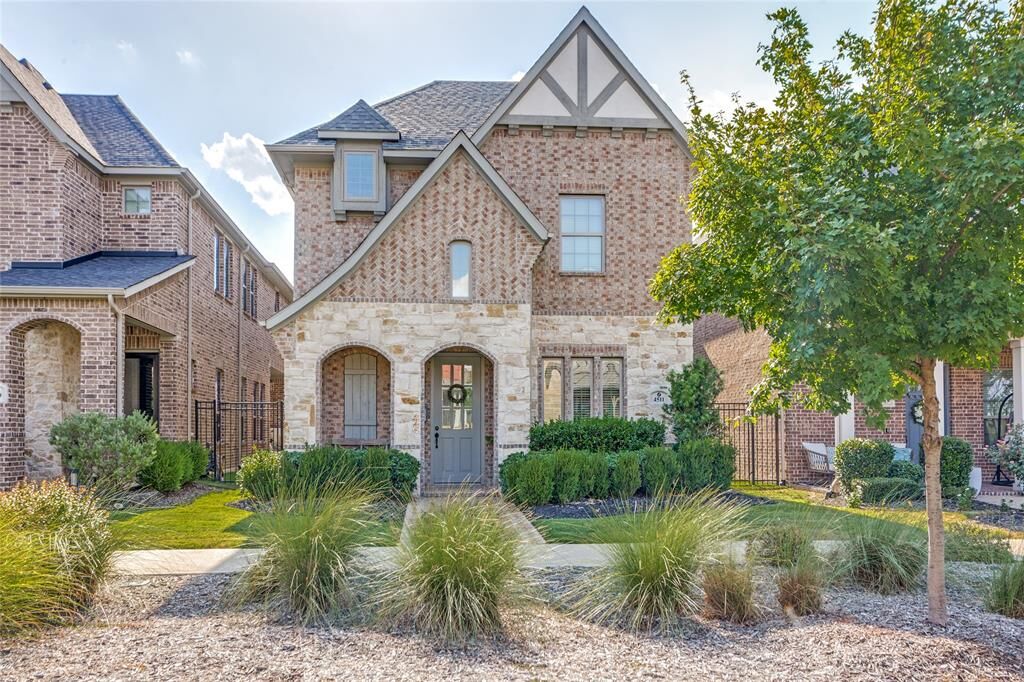 Property Photo: 4511 Ebony Sky Trail TX 76005