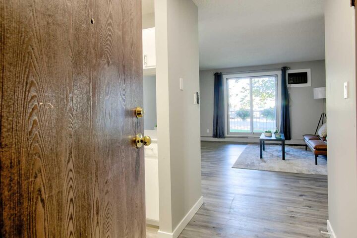 Property Photo: 420 Columbia Boulevard W 109 AB T1K 5R4