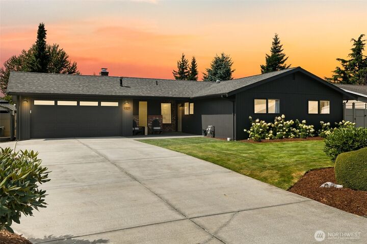 Property Photo: 5327 Bellaire Way WA 98226