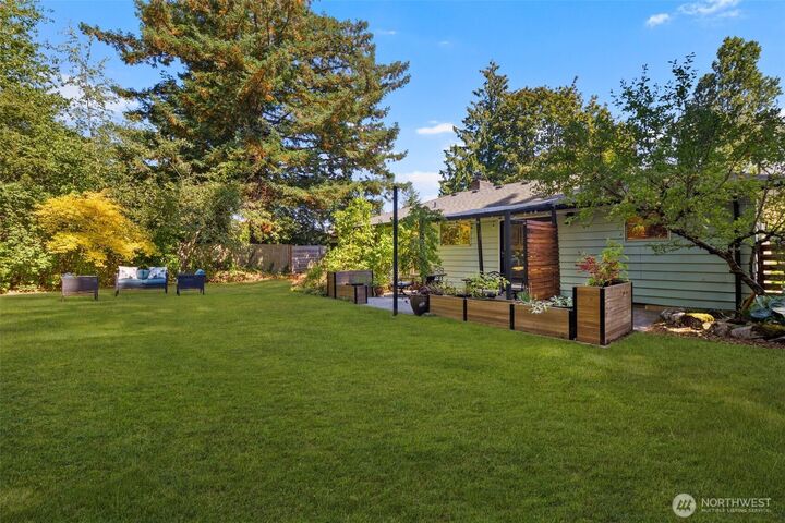 Property Photo:  22604  78th Avenue W  WA 98026 