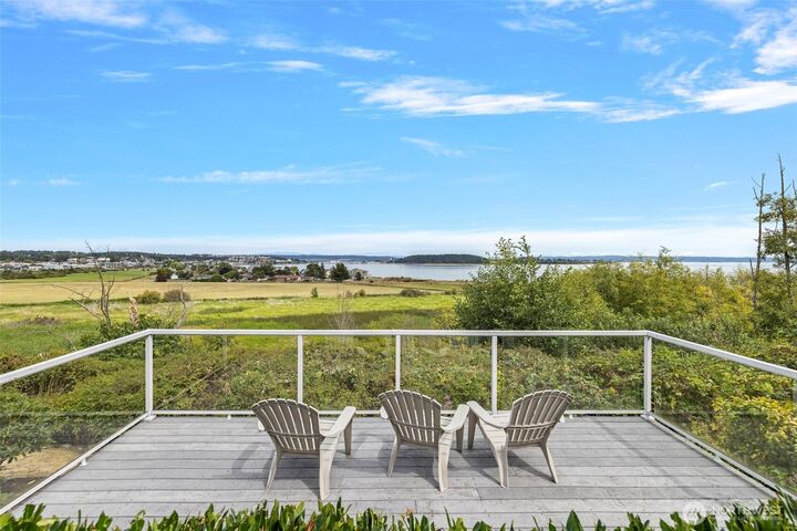 Property Photo:  2220 SW Scenic Heights Street  WA 98277 