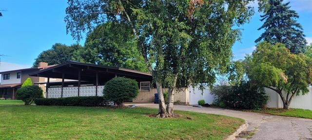 Property Photo: 207 Lake Street MI 49420