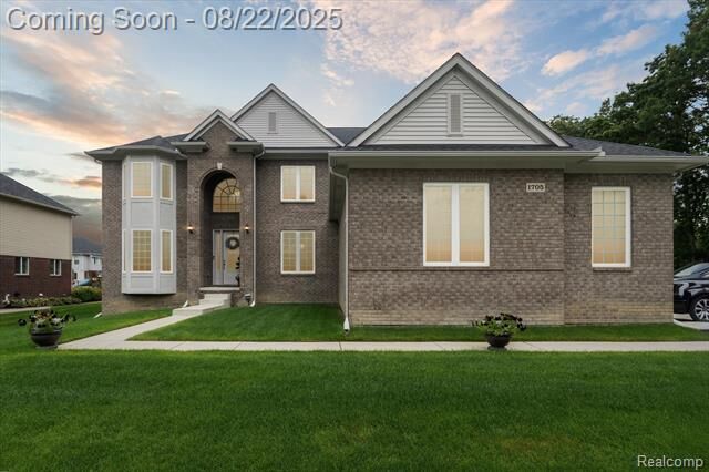 Property Photo: 1705 Garrett Drive MI 48085