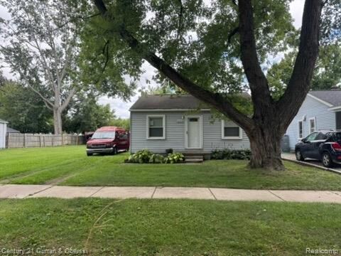Property Photo: 20054 Macarthur MI 48240