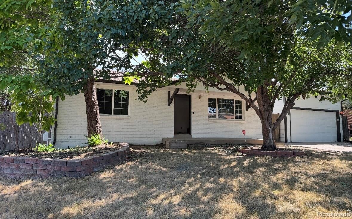 Property Photo: 1466 Elmwood Lane CO 80221