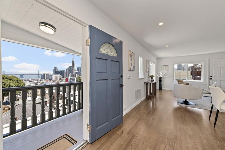 Property Photo: 950-954 Vallejo Street Unit 950 House CA 94133
