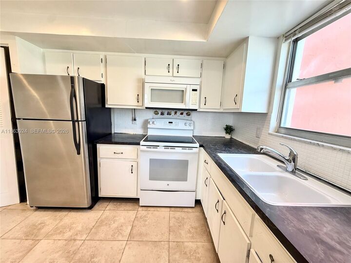 Property Photo: 1351 NE Miami Gardens Dr 626E FL 33179