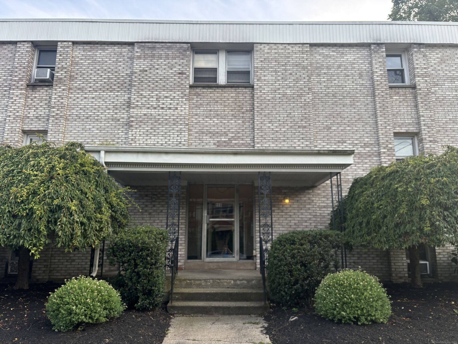 Property Photo: 986 Whalley Avenue A2 CT 06515