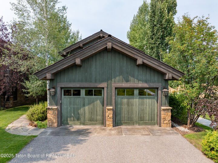 Property Photo: 565 Woodland Star Drive ID 83422
