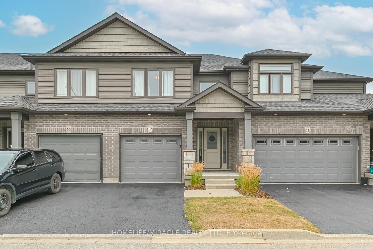 Property Photo: 20 Lawson Street 14 ON L9W 7P1