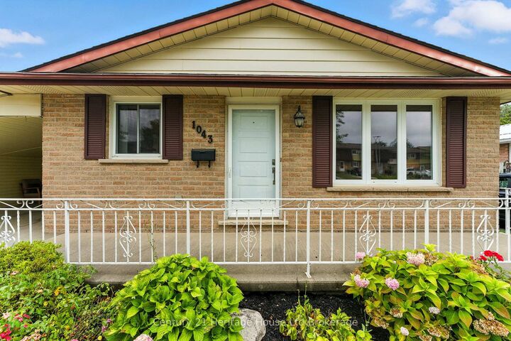 1043 Canfield Crescent  Woodstock ON N4S 8P3 photo