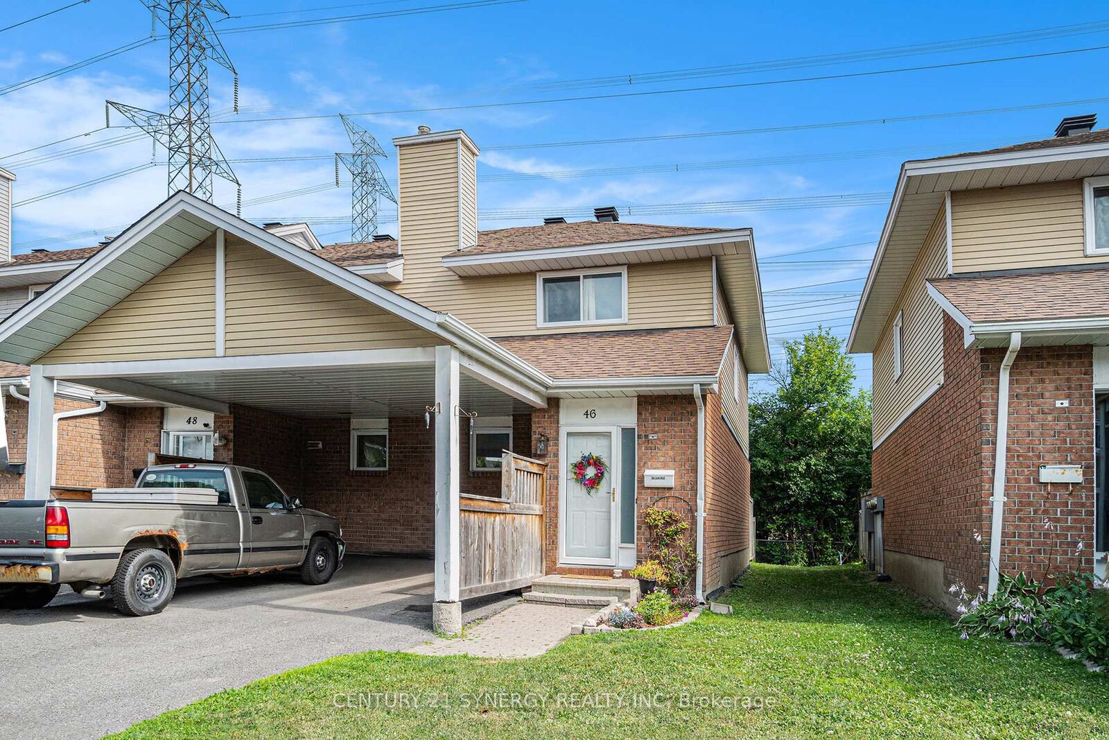 Property Photo: 46 Paddington Private - ON K1V 0T2