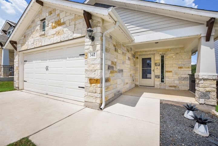 Property Photo: 341 Gaida Loop TX 78628