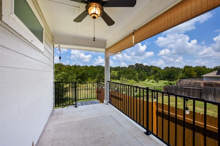 Property Photo: 341 Gaida Loop TX 78628