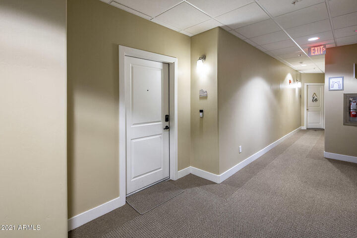 Property Photo:  945 E Playa Del Norte Drive 5022  AZ 85288