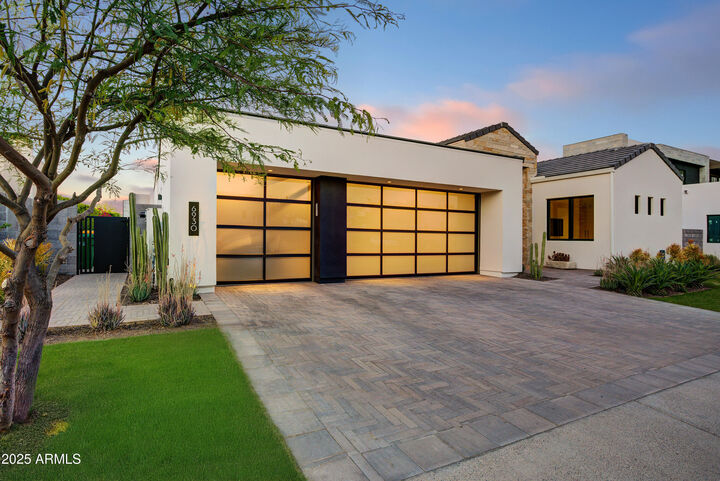Property Photo: 6930 E Cactus Wren Road AZ 85253