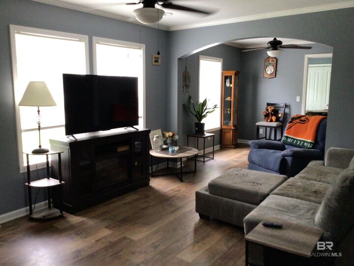 Property Photo:  502 Vassar Street  AL 36301 