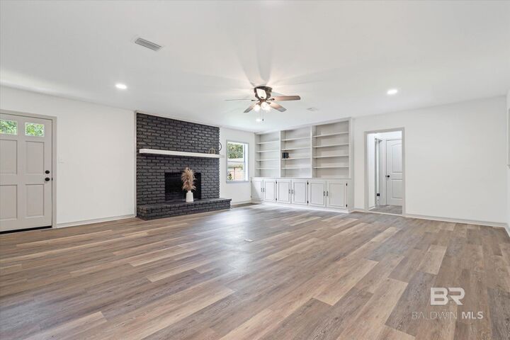 Property Photo: 2687 Lynndell Drive AL 36695
