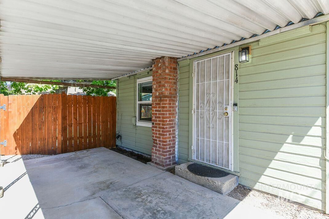 Property Photo:  814 14th Ave S  ID 83651 
