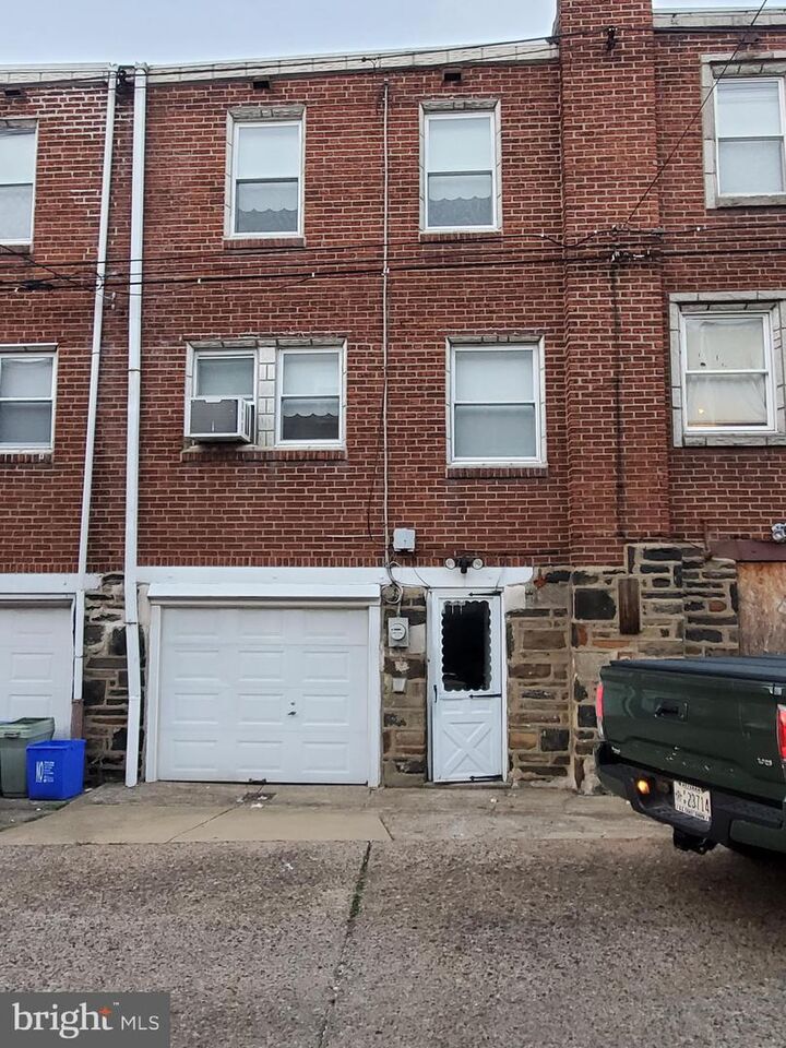 Property Photo: 1344 Greeby Street PA 19111