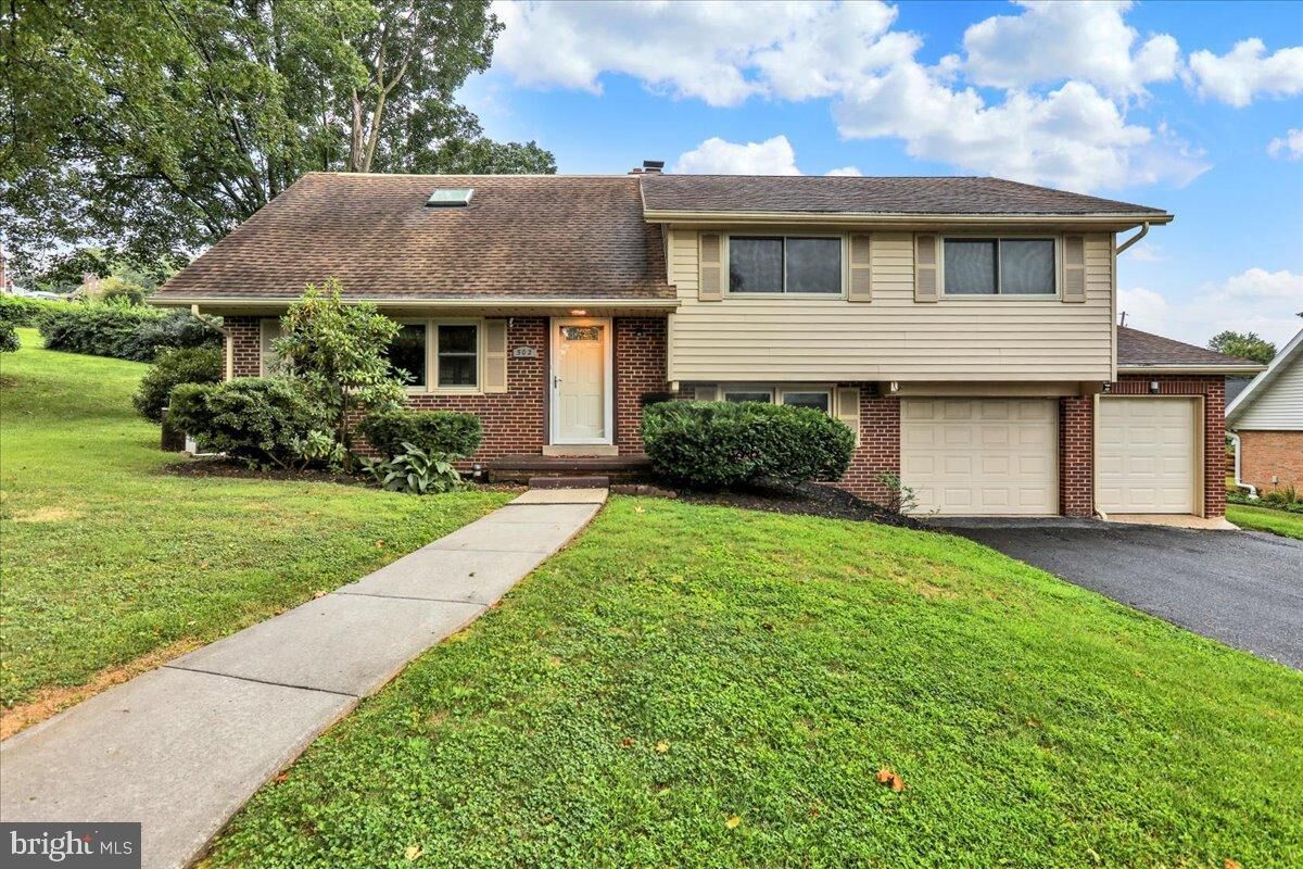 Property Photo: 502 Kutz Court PA 19609
